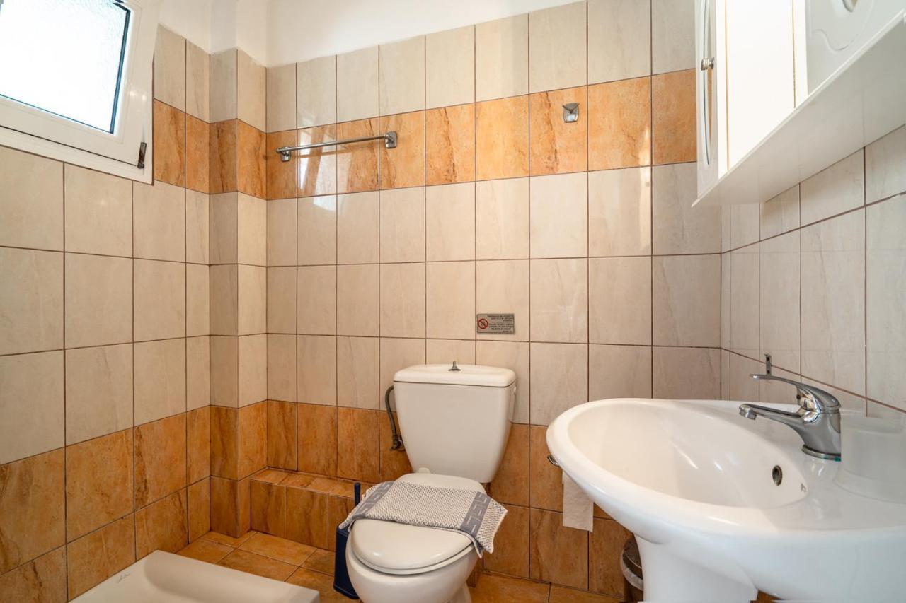 Helena Inn Svoronata Bagian luar foto