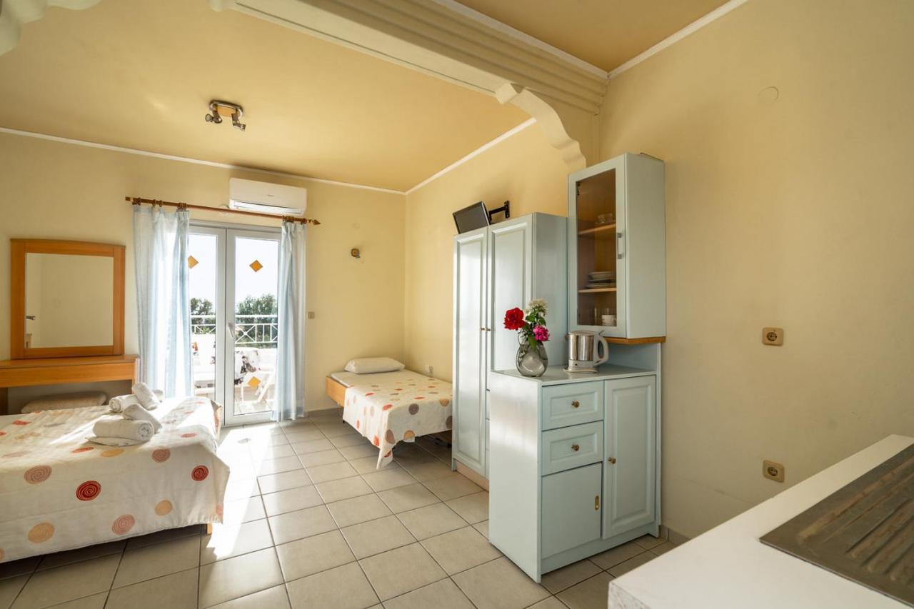 Helena Inn Svoronata Bagian luar foto