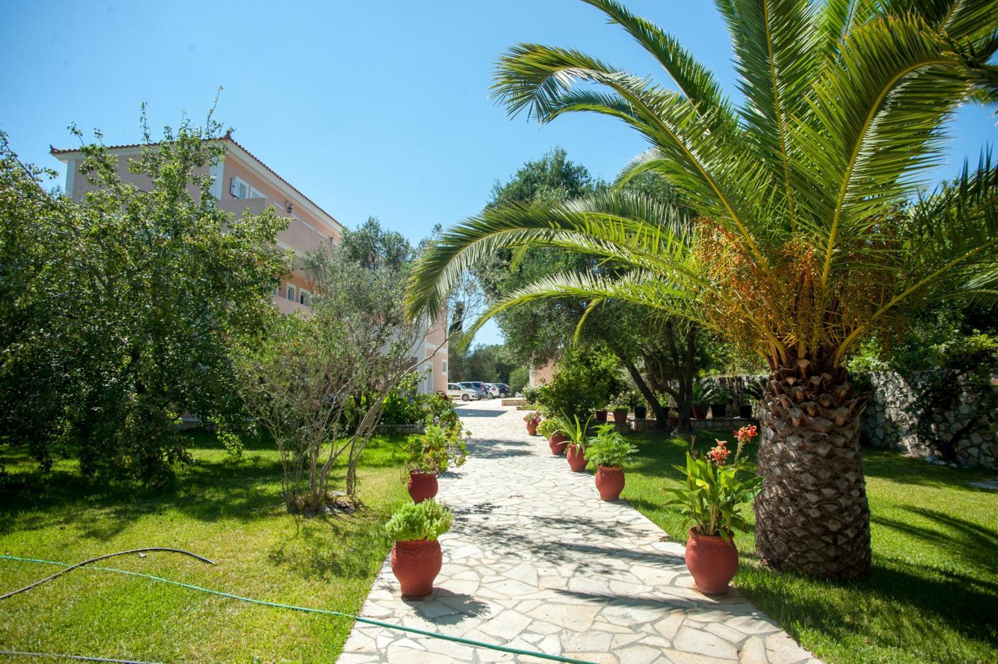 Helena Inn Svoronata Bagian luar foto