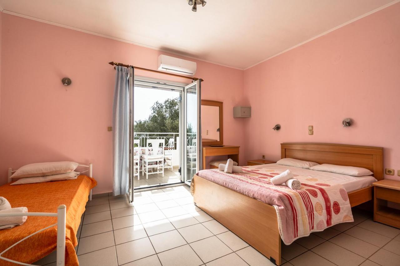 Helena Inn Svoronata Bagian luar foto