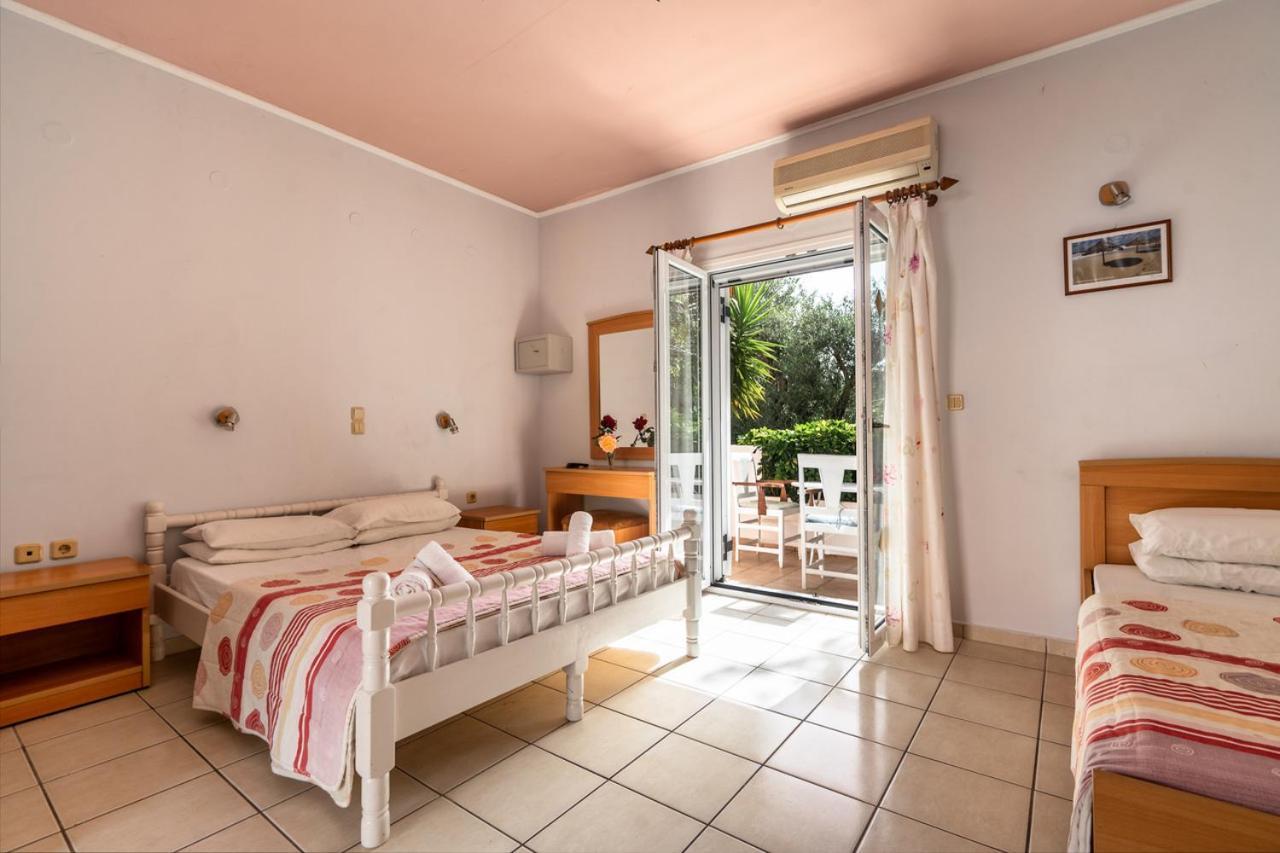 Helena Inn Svoronata Bagian luar foto
